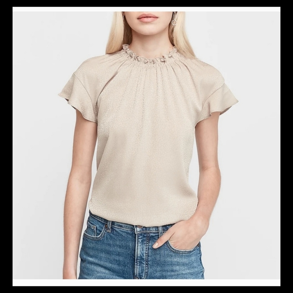 ♥️ EXPRESS/ Size: S/P/ Ruffle Mock Neck Top - Picture 6 of 9